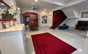 Rumah Seroja By Impian Homestay Klia-Salak Tinggi-Nilai